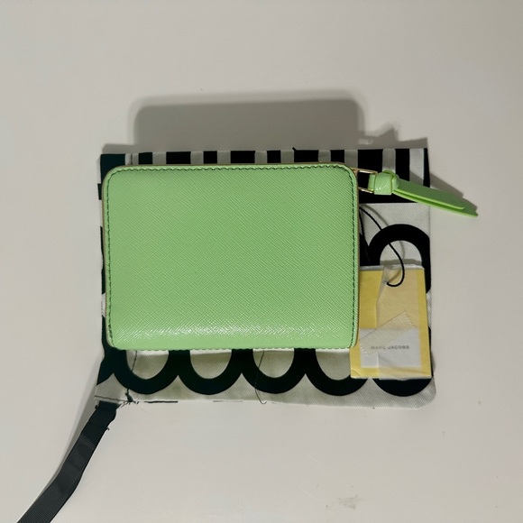 Marc Jacobs THE UTILITY SNAPSHOT MINI COMPACT WALLET / Peppermint Multi ($150) - Picture 6 of 6